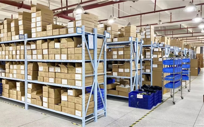 لماذا تختارنا